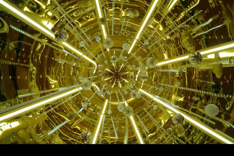 金莎閃爍聖誕花園 親友共享溫馨氛圍