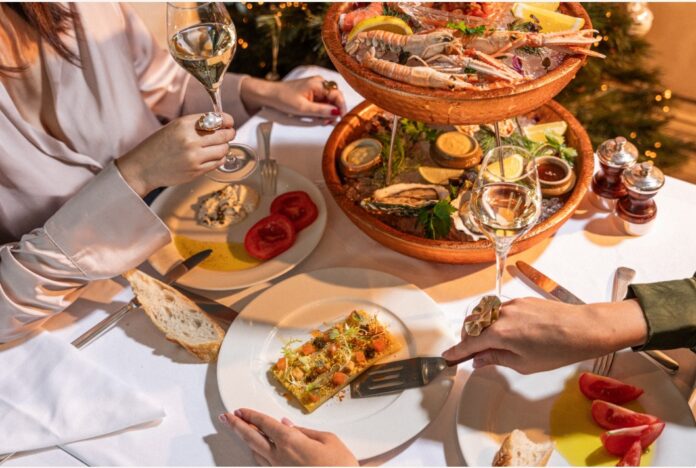 螢幕擷取畫面 2024-11-20 143101 精彩派對歡聚於La Petite Maison_法式蔚藍海岸風情聖誕及新年盛宴