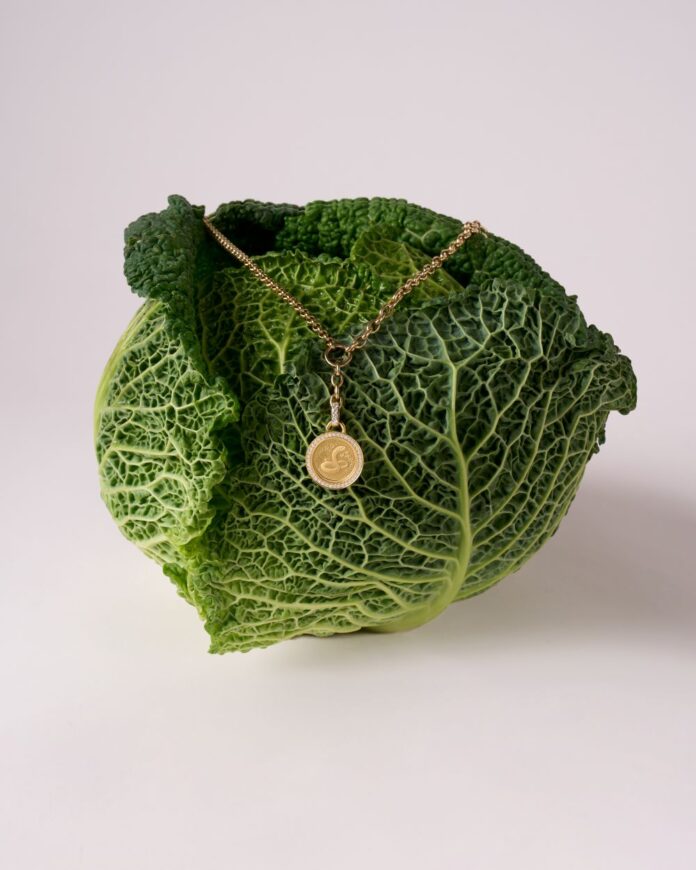 Chantel Shafie Jewellery_Snake Medallion Necklace (3) 香港高級珠寶品牌Chantel Shafie Jewellery推出全新蛇年鑽石徽章項鏈