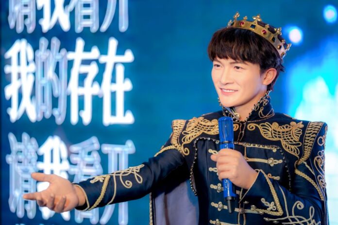 默林娛樂集團旗下品牌香港杜莎夫人蠟像館，周深蠟像巡展在香港拉開序幕 「深深」福利不容錯過！