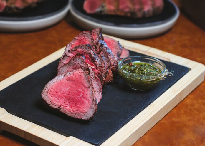 unnamed (1) 人氣平鐵牛扒餐廳 Flat Iron Steak 呈獻全新菜單,打造出色香味俱佳的新菜式,由奢華漢堡到優質牛扒,帶來無限驚喜,美食愛好者絕對不能錯過!