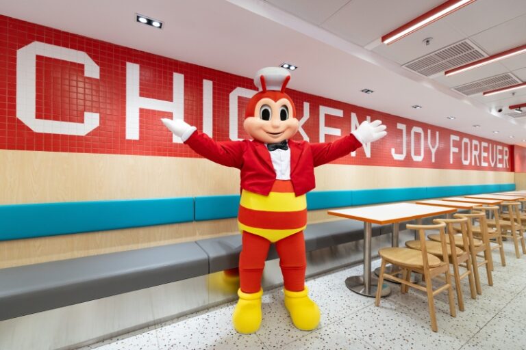 ollibee 快樂蜂全新概念店登陸尖沙咀 吉祥物Jollibee將驚喜現身 於各區傳遞「啖啖快樂」 美食態度