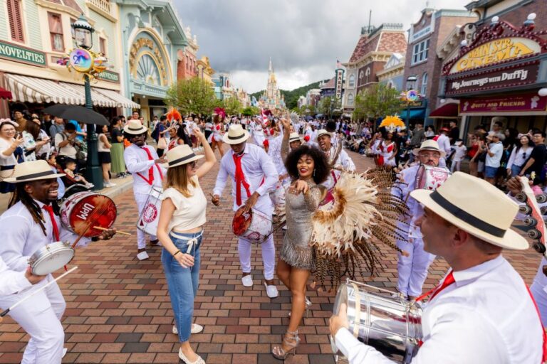 「香港巴西狂歡節」熱情登陸香港迪士尼樂園度假區 森巴女王Andressa領軍演繹南美魔法盛宴