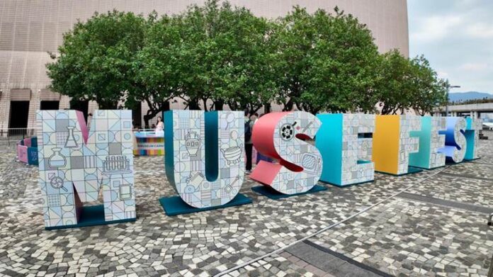 「一人一筆接龍大派對」