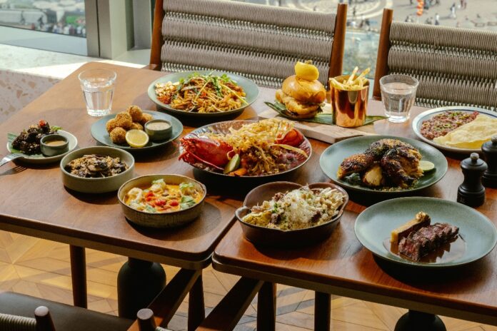 香港尖沙咀金普頓酒店Hillside 餐廳矚目登場 開啟「第三文化料理」之